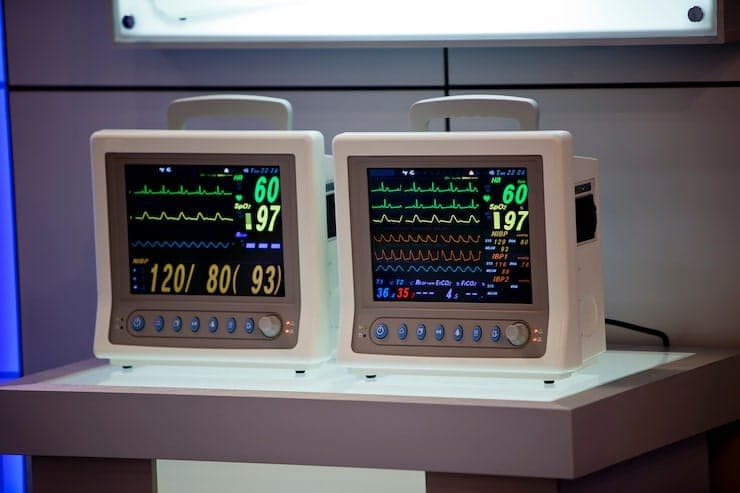 What is Cardiac Monitoring? Purpose and Types of Cardiac Monitor Machines in Pakistan