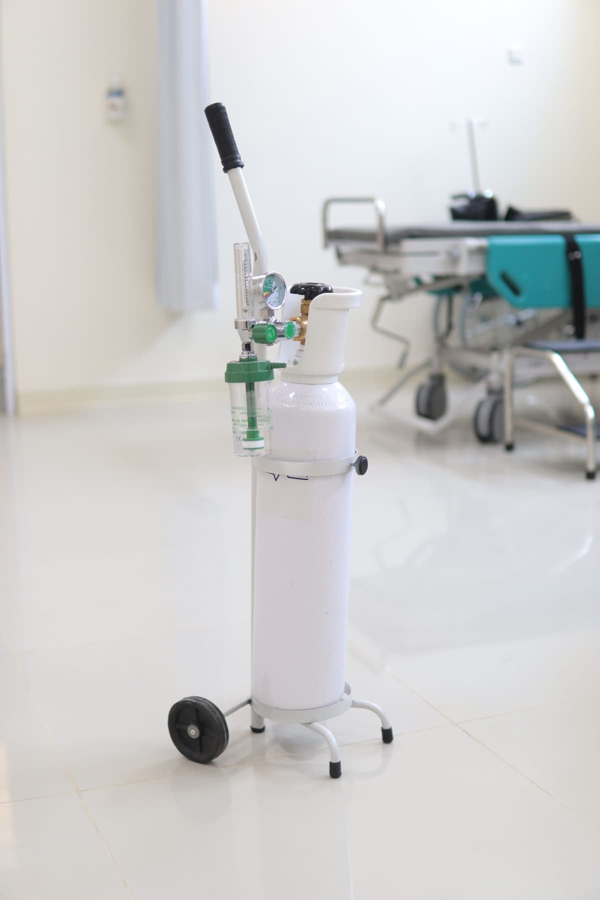 Why Oxygen Cylinder Price Vary Across Pakistan